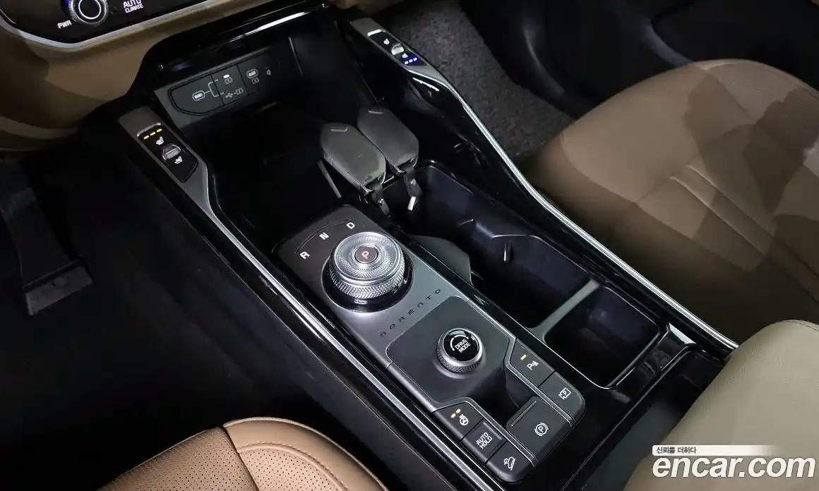Kia Sorento 2024 1.6 гидро в Москве № 115681, фото 9