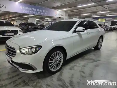 Mercedes-Benz E-Class 2023 2.0 гидро в Москве № 138068, миниатюра 2