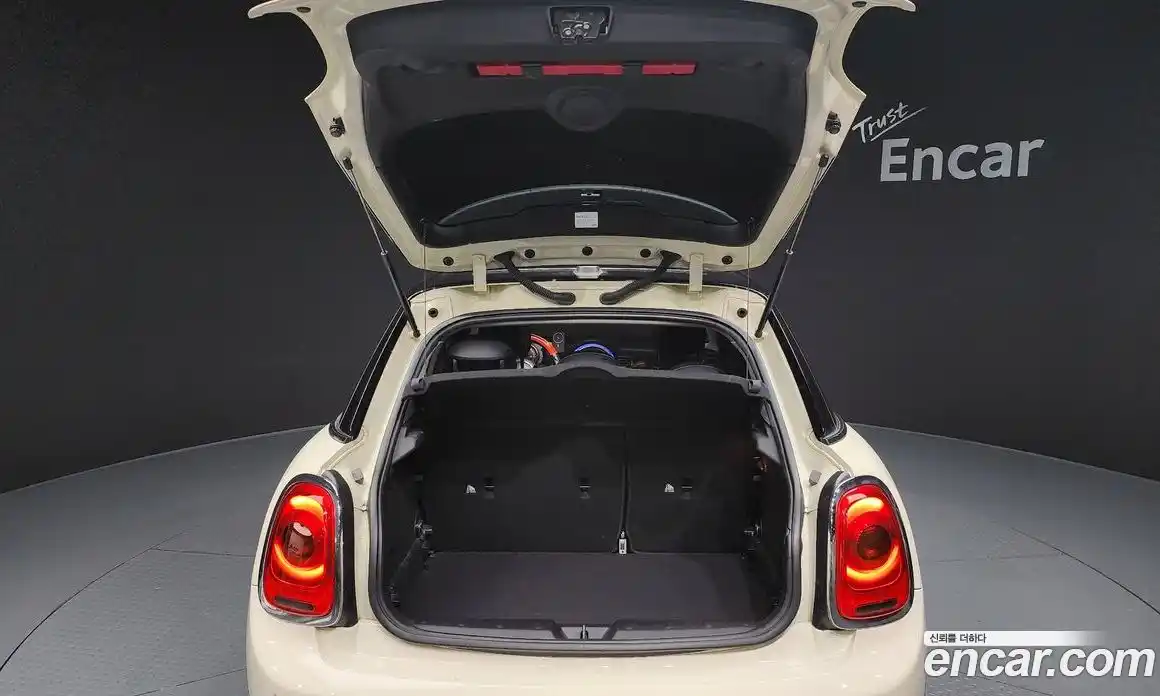 Mini Cooper 2018 1.5 гидро в Москве № 153960, фото 20