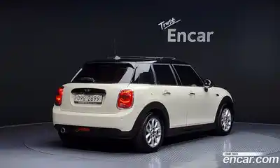 Mini Cooper 2018 1.5 гидро в Москве № 153960, миниатюра 2
