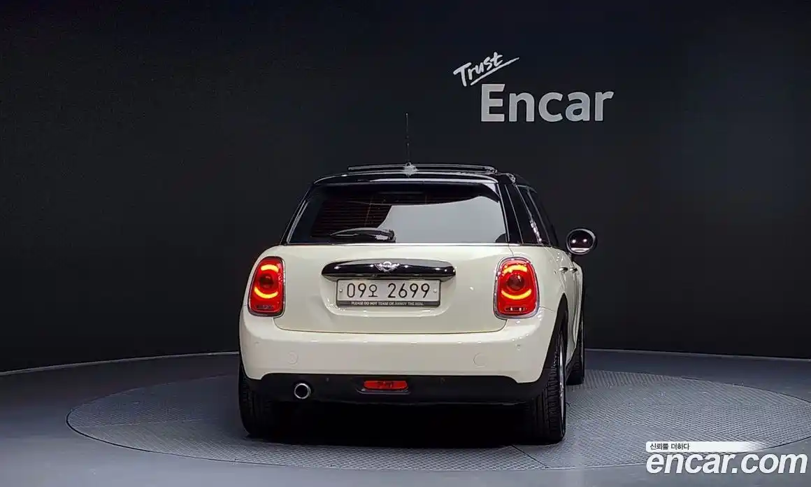 Mini Cooper 2018 1.5 гидро в Москве № 153960, фото 4