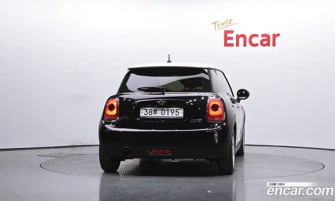Mini Cooper 2016 1.5 гидро в Москве № 156452, фото 4