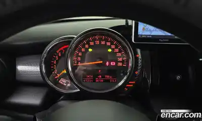 Mini Cooper 2016 1.5 гидро в Москве № 156452, миниатюра 8