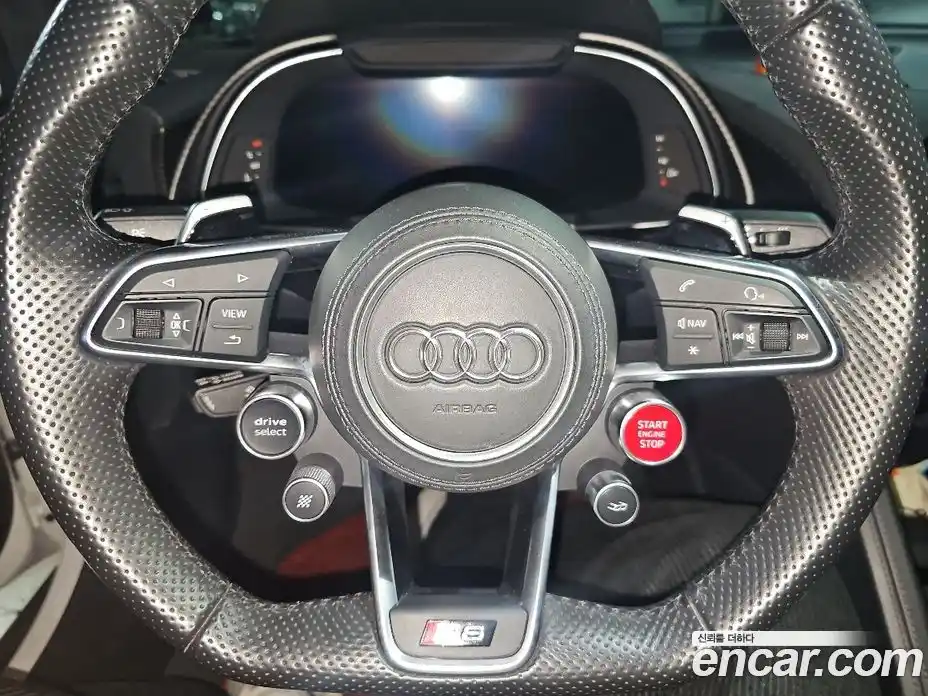 Audi R8 2017 5.2 гидро в Москве № 157716, фото 14