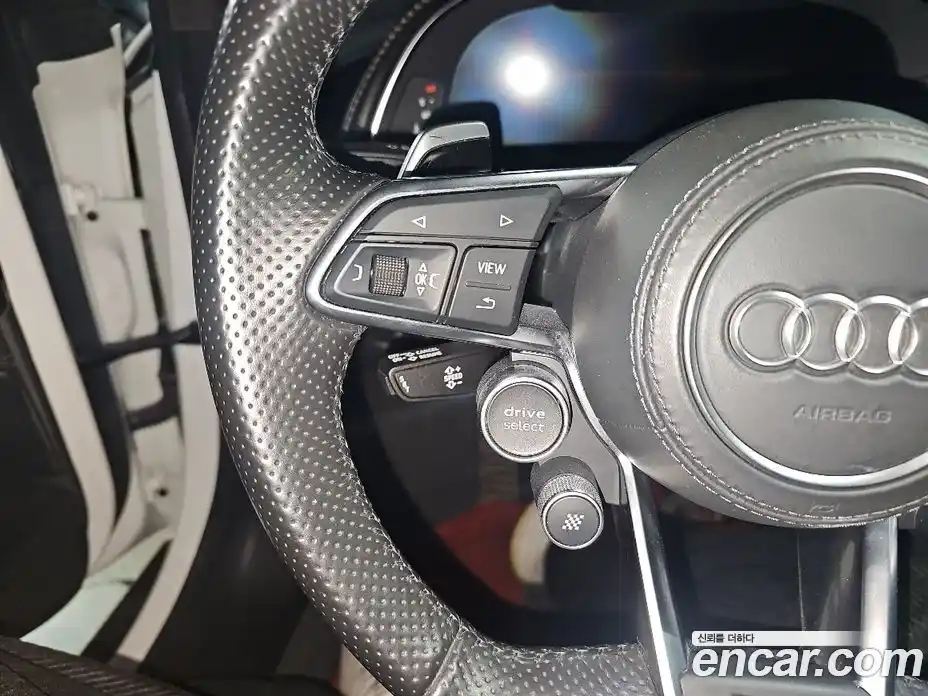 Audi R8 2017 5.2 гидро в Москве № 157716, фото 15