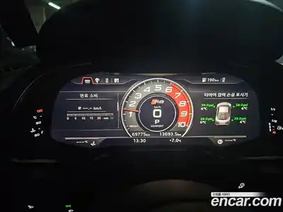 Audi R8 2017 5.2 гидро в Москве № 157716, миниатюра 3
