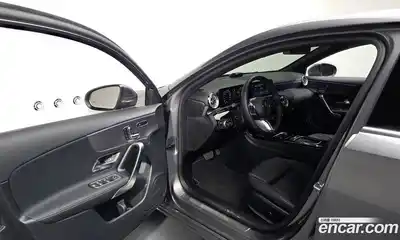 Mercedes-Benz A-Class 2024 2.0 гидро в Москве № 160088, миниатюра 11