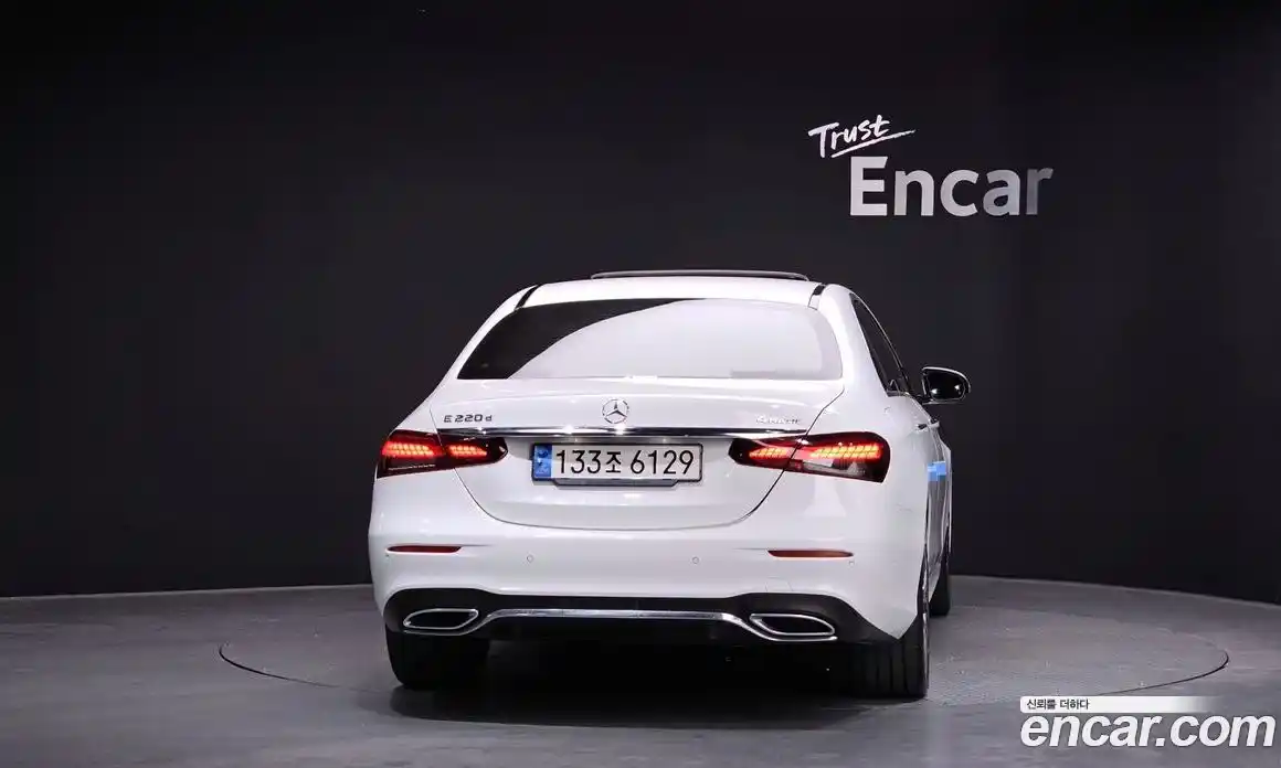Mercedes-Benz E-Class 2022 1.9 гидро в Москве, фото 4