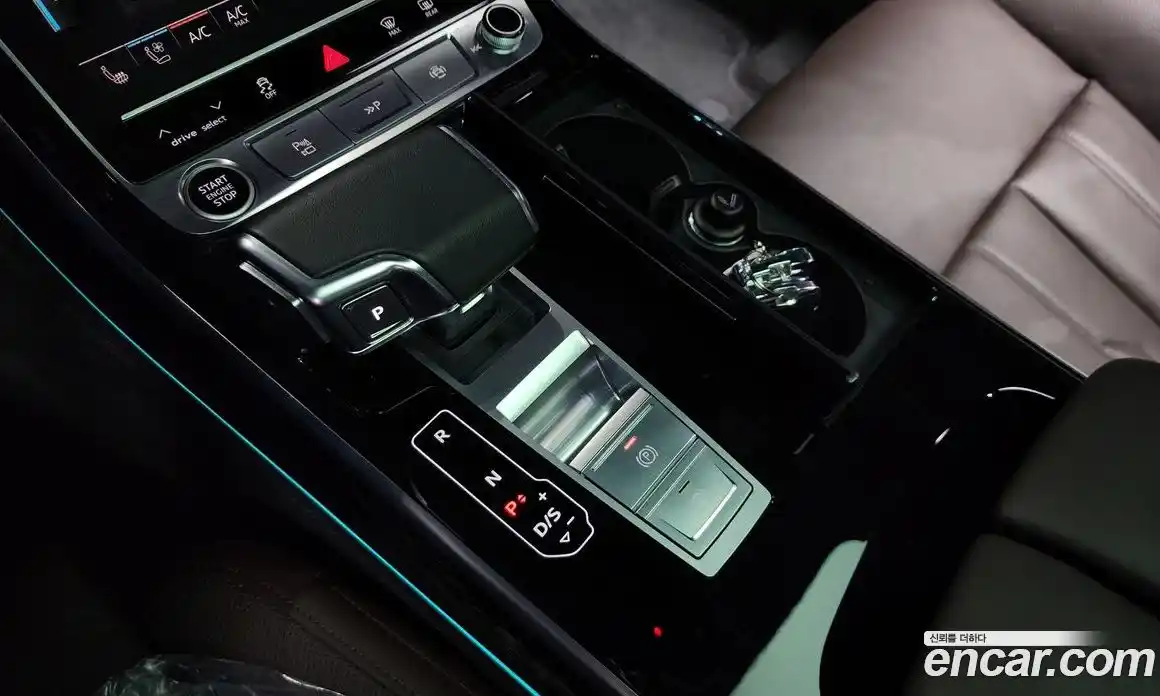 Audi A8 2023 3.0 гидро в Москве № 162406, фото 9