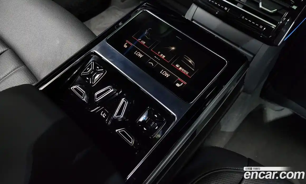 Audi A8 2023 3.0 гидро в Москве № 162524, фото 18