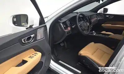 Volvo XC60 2025 2.0 гидро в Москве № 164210, миниатюра 10