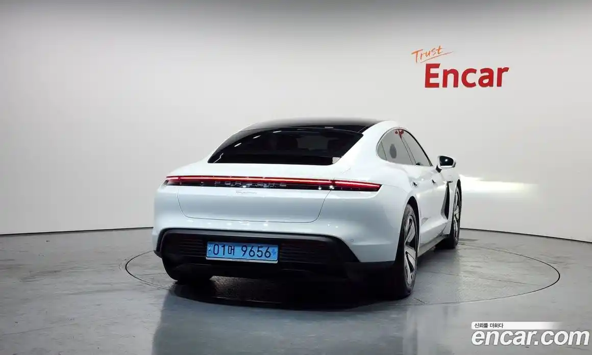Porsche Taycan 2023 0.1 гидро в Москве № 164986, фото 4
