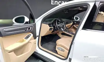 Porsche Macan 2021 2.0 гидро в Москве № 165493, миниатюра 10