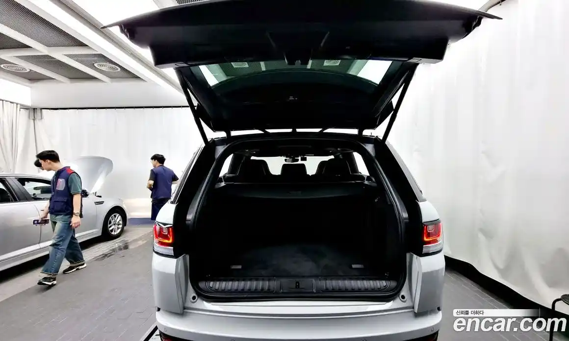 Land Rover Range-Rover Sport 2017 5.0 гидро в Москве № 166286, фото 20