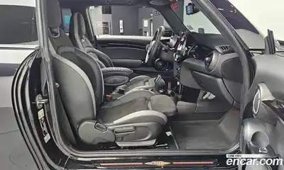 Mini Cooper 2023 2.0 гидро в Москве № 166995, миниатюра 11