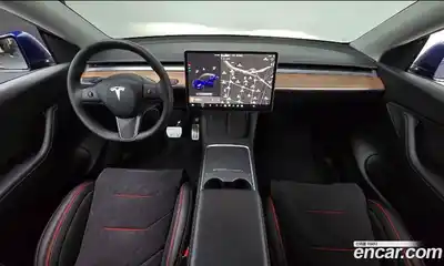 Tesla Model Y, 2022
