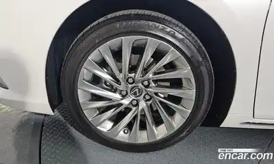 Lexus ES 2025 2.5 гидро в Москве № 167954, миниатюра 5