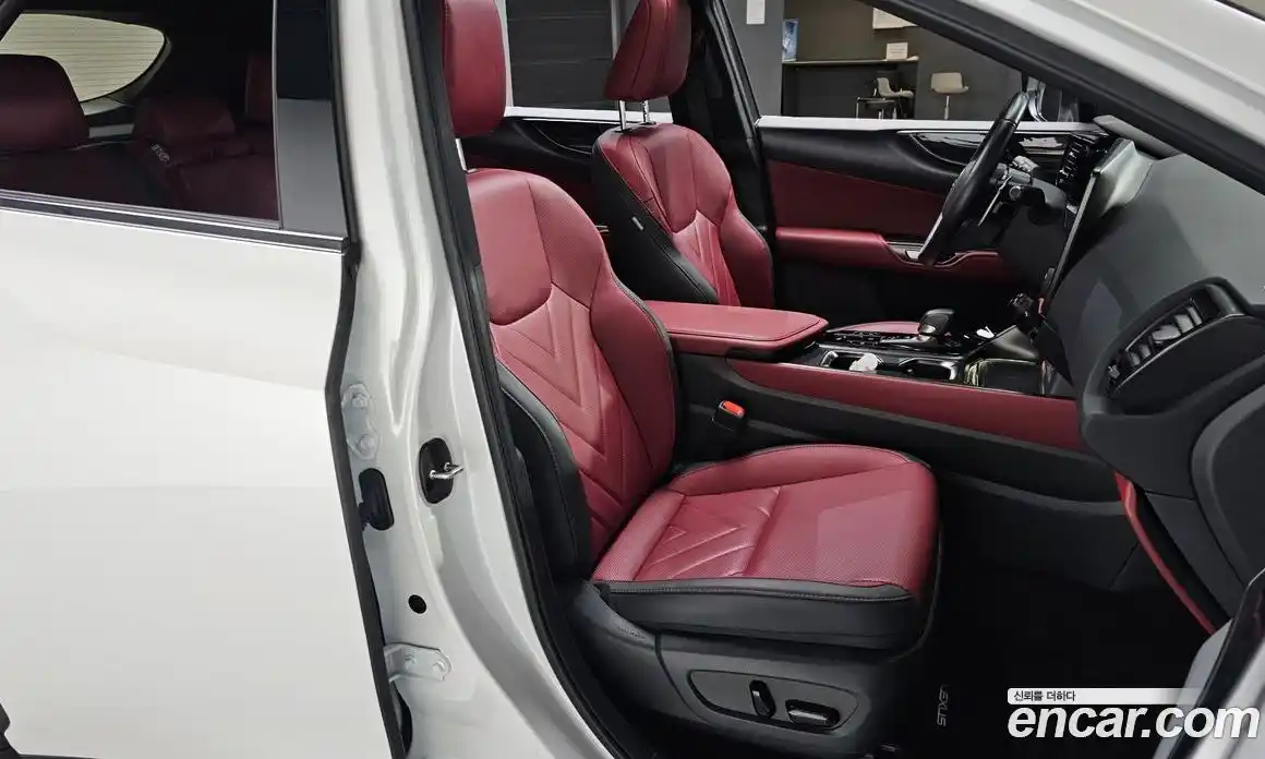 Lexus NX 2024 2.5 гидро в Москве № 168040, фото 9