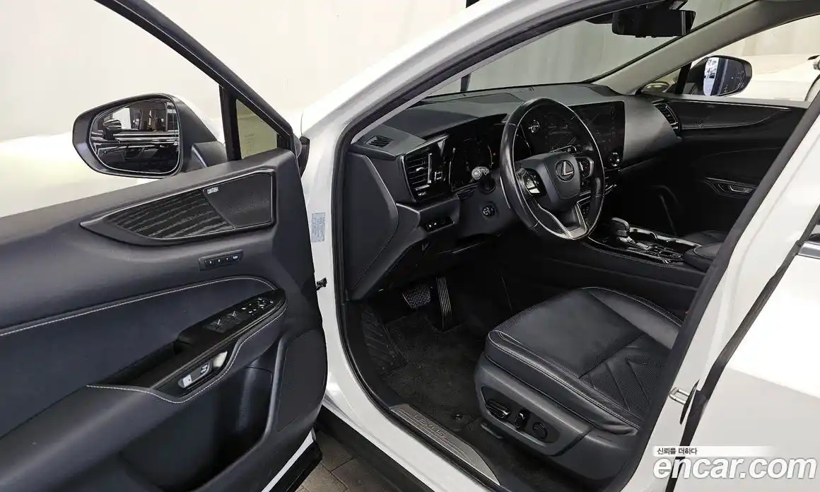 Lexus NX 2023 2.5 гидро в Москве № 168220, фото 10