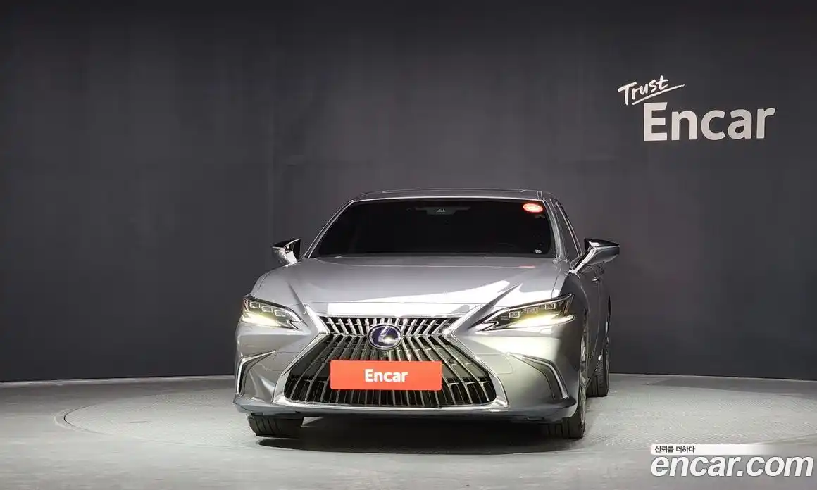 Lexus ES 2022 2.5 гидро в Москве № 168251, фото 3