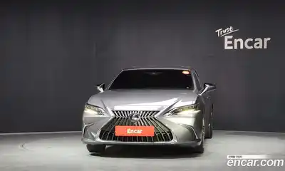 Lexus ES 2022 2.5 гидро в Москве № 168251, миниатюра 3