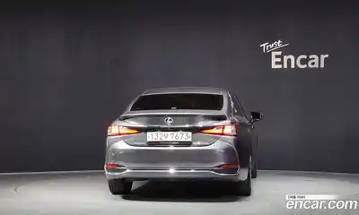Lexus ES 2022 2.5 гидро в Москве № 168251, миниатюра 4
