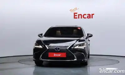 Lexus ES 2021 2.5 гидро в Москве № 168262, миниатюра 3