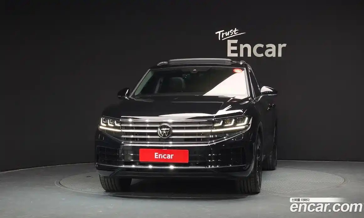 Volkswagen Touareg 2025 3.0 гидро в Москве № 168364, фото 3