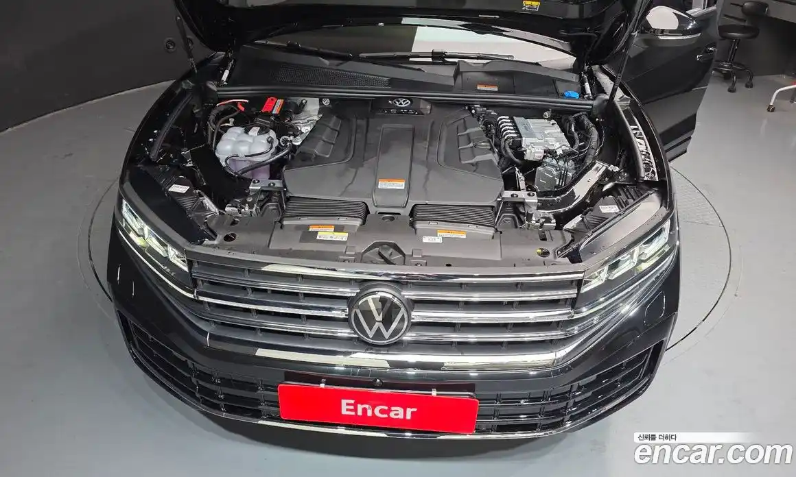 Volkswagen Touareg 2025 3.0 гидро в Москве № 168364, фото 6