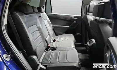Volkswagen Tiguan 2023 2.0 гидро в Москве № 168483, миниатюра 12