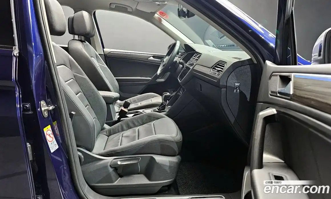 Volkswagen Tiguan 2023 2.0 гидро в Москве № 168483, фото 10