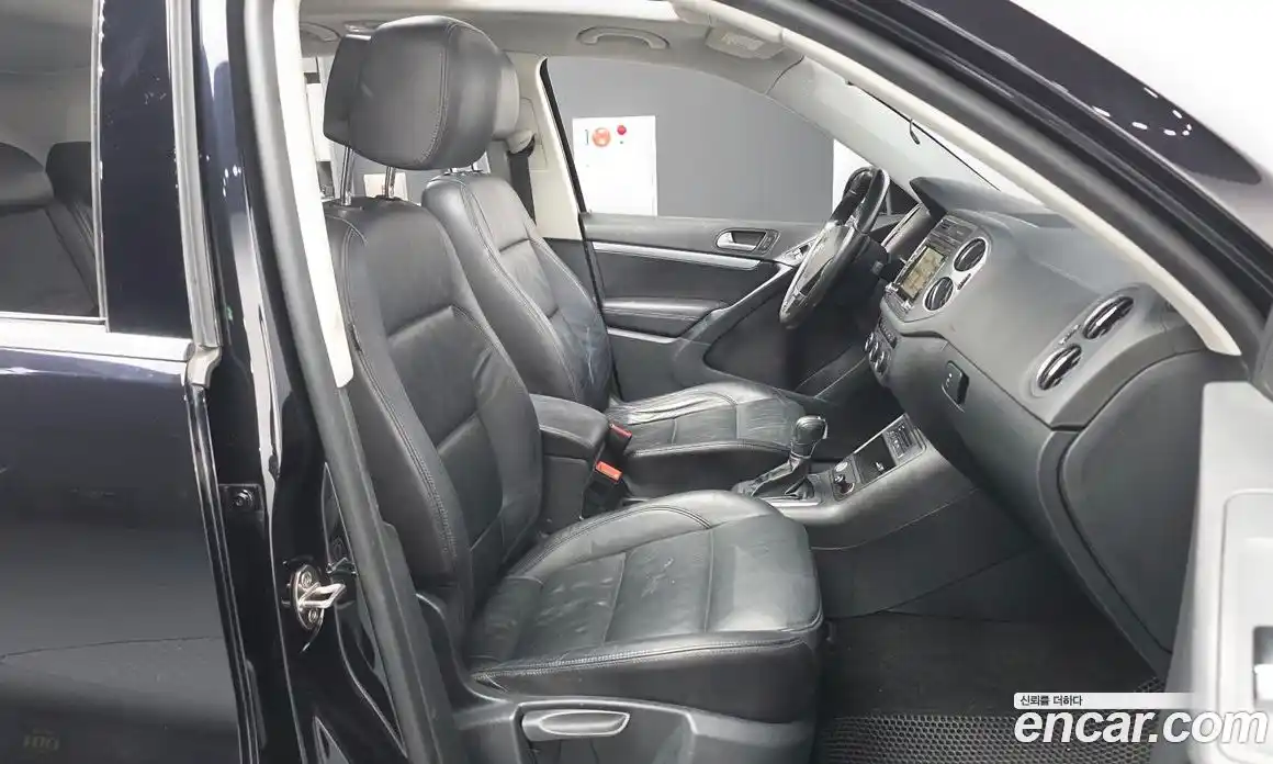 Volkswagen Tiguan 2016 2.0 гидро в Москве № 168946, фото 11