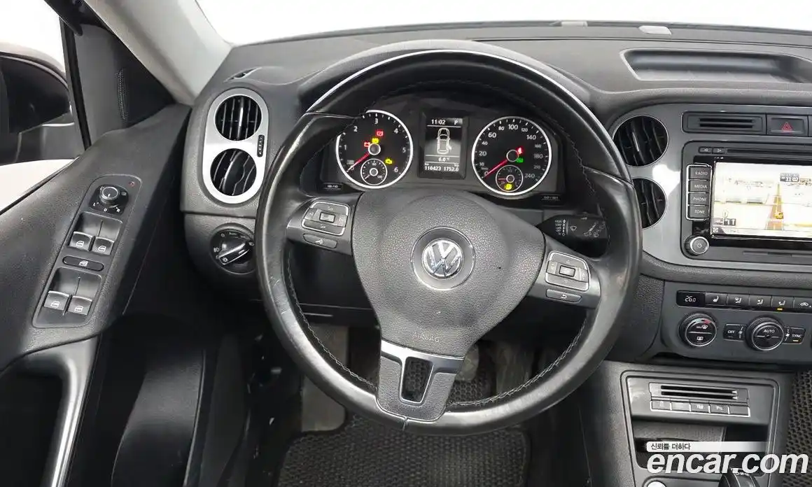 Volkswagen Tiguan 2016 2.0 гидро в Москве № 168946, фото 13