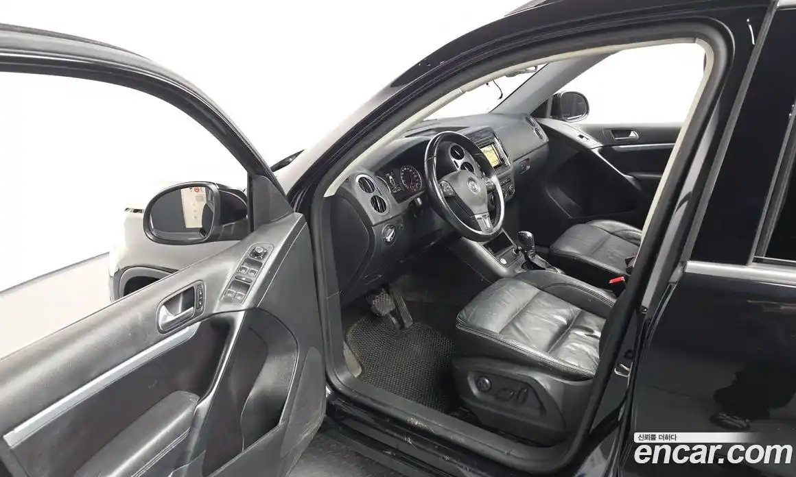 Volkswagen Tiguan 2016 2.0 гидро в Москве № 168946, фото 10