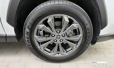 Toyota RAV4 2023 2.5 гидро в Москве № 170187, миниатюра 5