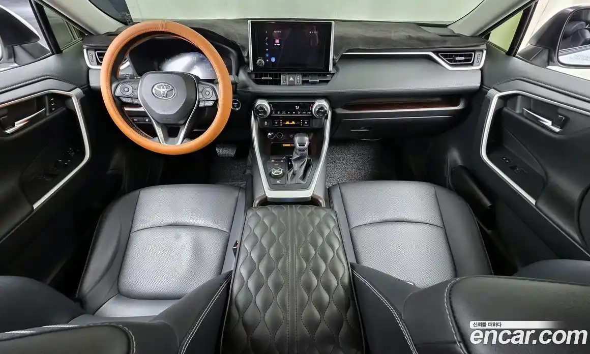 Toyota RAV4 2023 2.5 гидро в Москве № 170187, фото 7