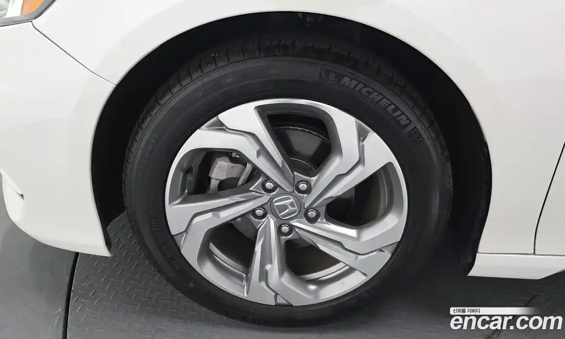 Honda Accord 2018 1.5 гидро в Москве № 170412, фото 4