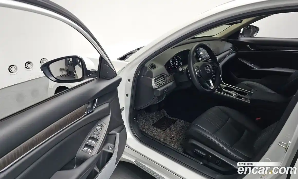 Honda Accord 2018 1.5 гидро в Москве № 170412, фото 10