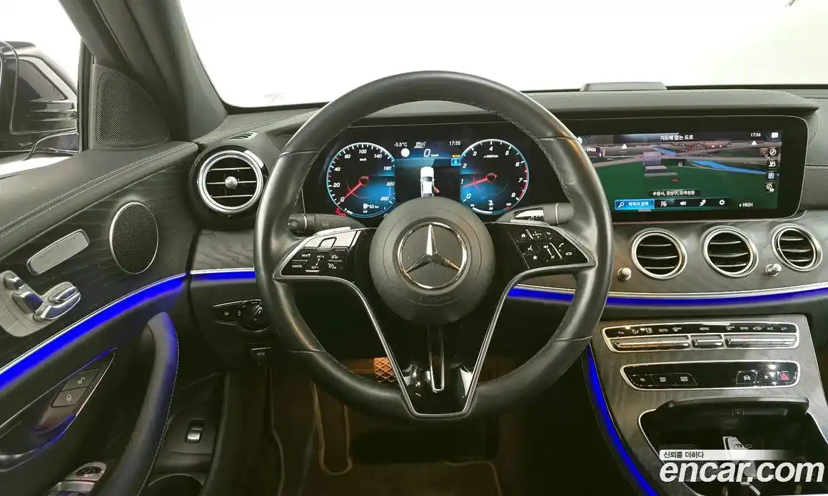 Mercedes-Benz E-Class 2022 2.0 гидро, фото 13