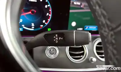 Mercedes-Benz E-Class 2022 2.0 гидро, миниатюра 9