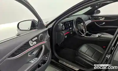Mercedes-Benz E-Class 2022 2.0 гидро, миниатюра 10