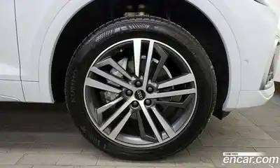 Audi Q5 2021 2.0 гидро в Москве № 196138, миниатюра 5
