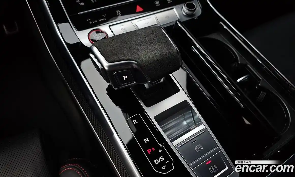 Audi RSQ8 2023 4.0 гидро в Москве № 196231, фото 9