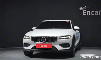 Volvo V60 2020 2.0 гидро в Москве № 196936, миниатюра 3