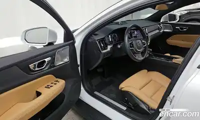 Volvo V60 2020 2.0 гидро в Москве № 196936, миниатюра 10