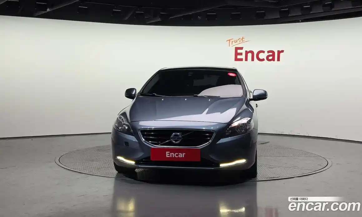 Volvo V40 2014 1.6 гидро в Москве № 197013, фото 3