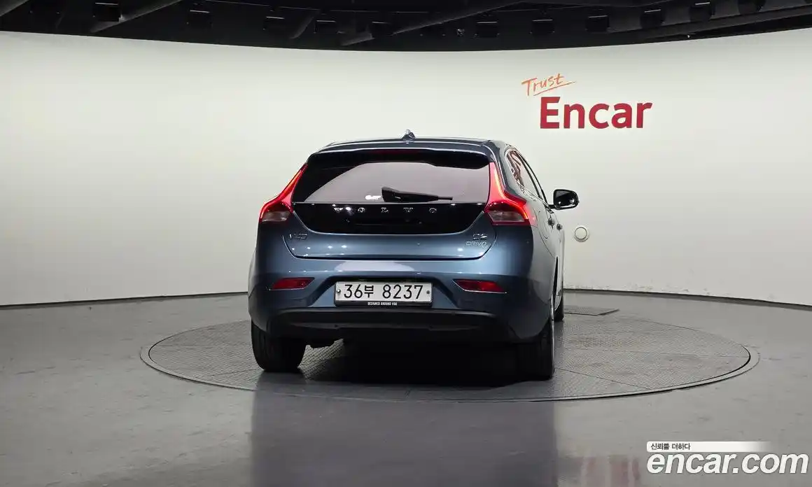 Volvo V40 2014 1.6 гидро в Москве № 197013, фото 4