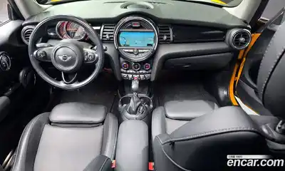 Mini Cooper 2015 1.5 гидро в Москве № 198331, миниатюра 7