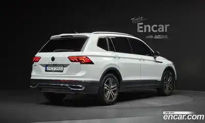 Volkswagen Tiguan 2023 2.0 гидро в Москве № 198934, миниатюра 2