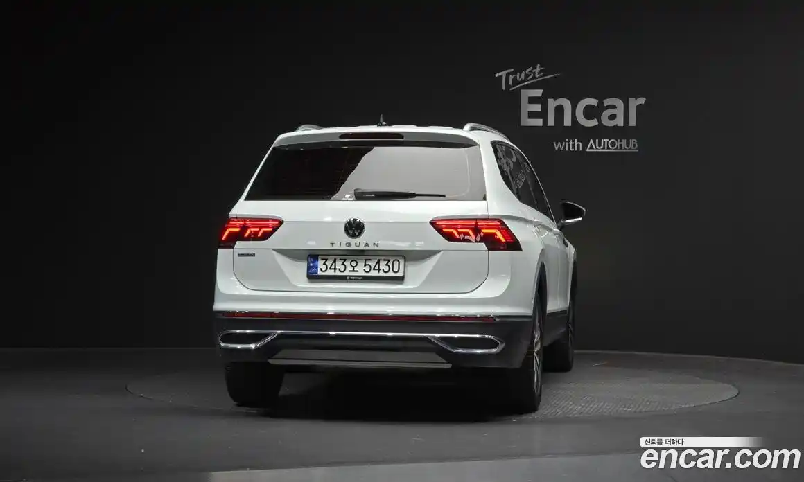 Volkswagen Tiguan 2023 2.0 гидро в Москве № 198934, фото 4